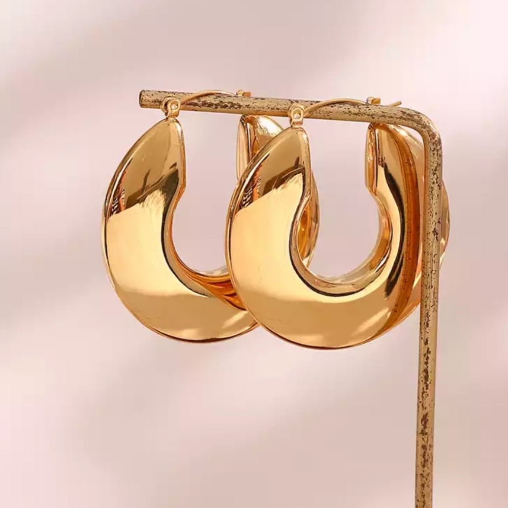 NEW 18K GOLD HOLLOW HOOP EARRINGS, NICE EARRINGS, CUTE EARRINGS - Picture 2 of 7